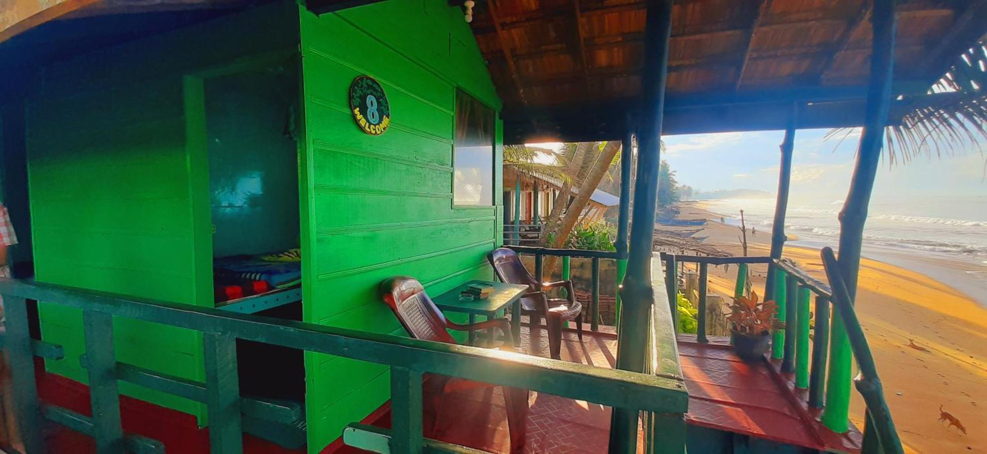 luna beach home&cabanas Galle Exterior foto